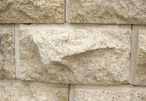 山東蘑菇石價格解析與建筑裝飾材料銷售指南